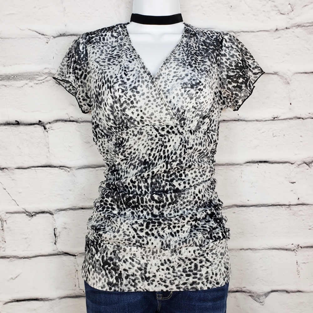 Maurices Animal Print Ruched Short Sleeve Top Sz M